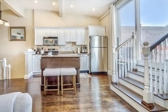 Photo - 439 W 4th St Unit 3