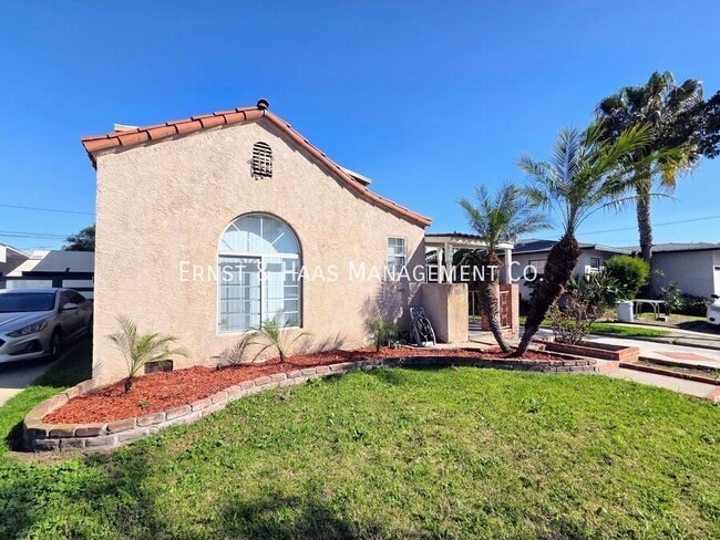 Photo - 5426 Lewis Ave