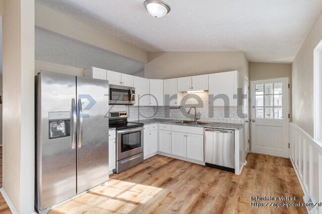 Photo - 10017 Sprague St