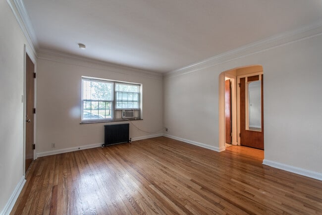 Photo - 420 - 432 Riddle Road