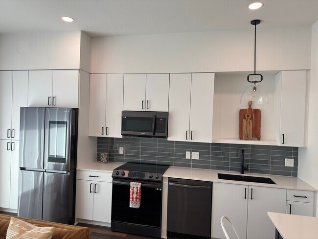 Photo - 2165 Gabriels Pl Unit 1107