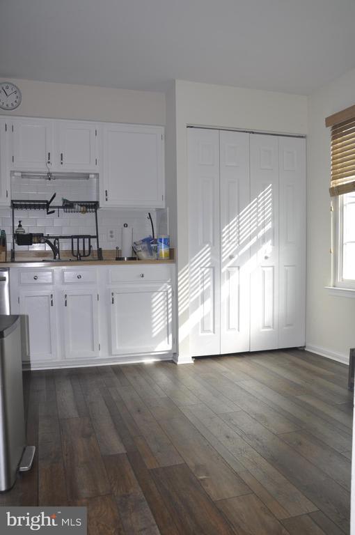 Photo - 6022 Basingstoke Ct