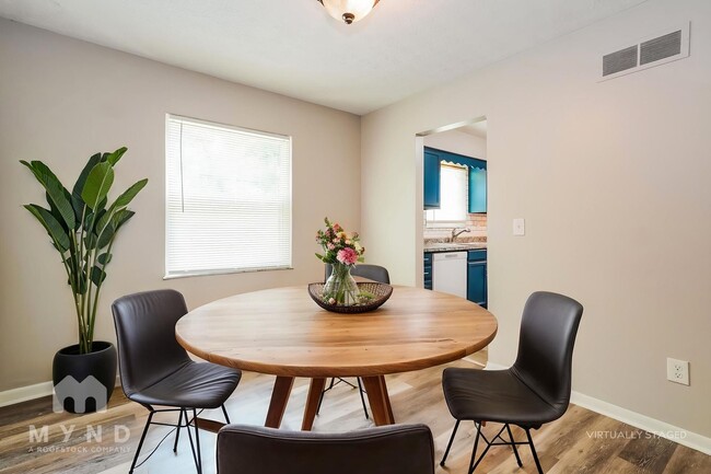 88 Beechwood Dr SW