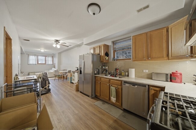 Photo - 844 N Wood St Unit G