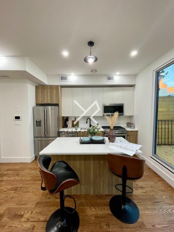 Photo - covert street