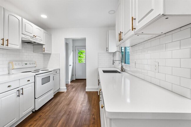 Photo - 2709 Parker Ln