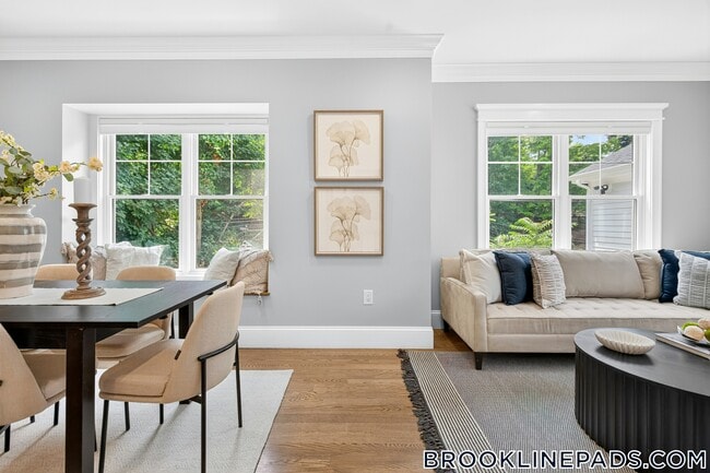 101 Sumner Rd Unit 2