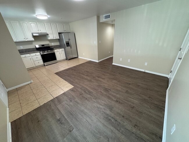 Photo - 6842 Morella Ave Unit 3