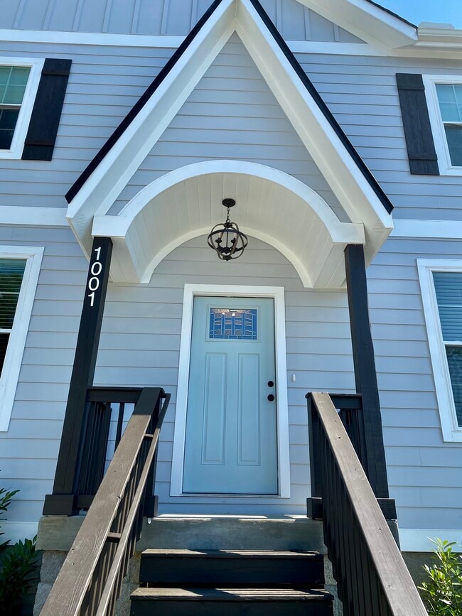 Photo - 1001 Thomas Ave