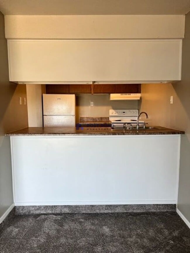 Photo - 555 W 27th St S Unit 201