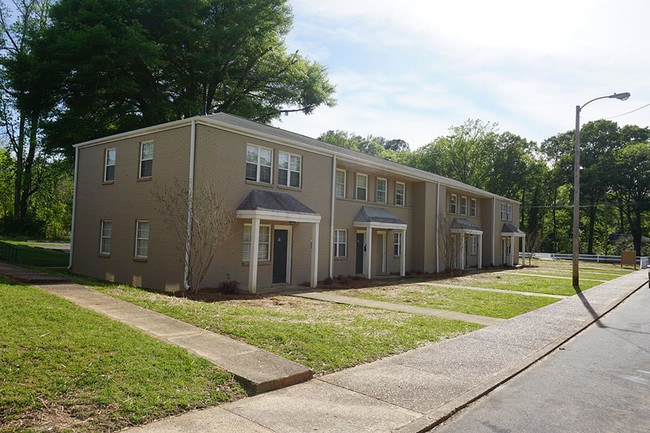 Photo - Sylacauga Oaks Apartments