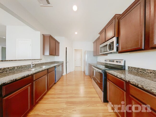 Photo - 216 Elm Patch Dr