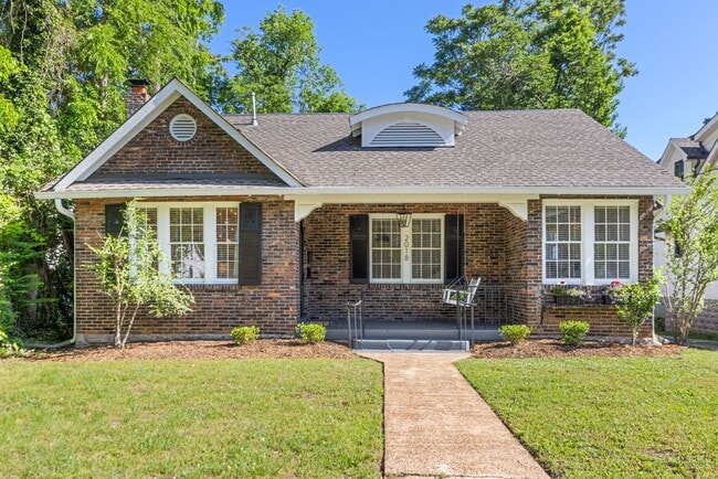 Photo - 2018 Sweetbriar Ave Unit Sweetbriar A
