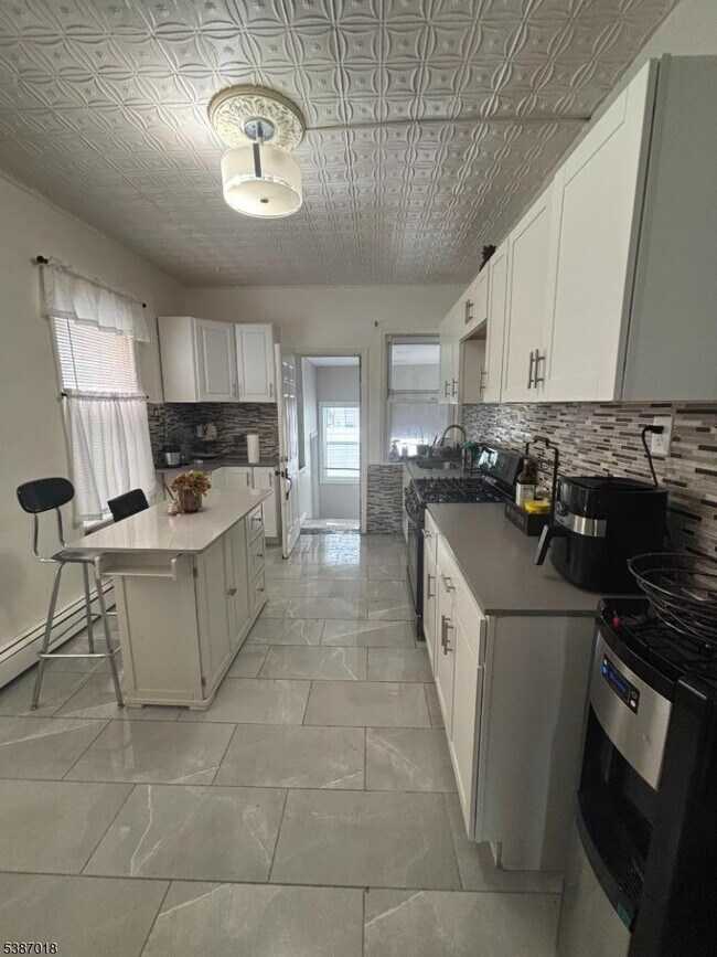 Photo - 602 E 23rd St