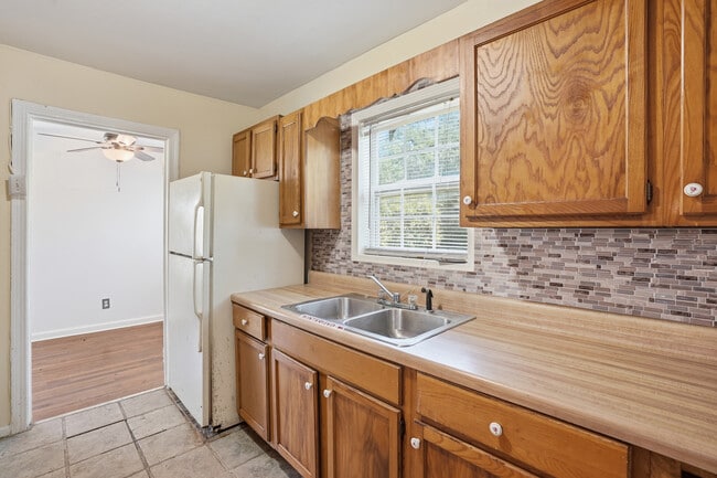 Photo - 517 11th Ct W