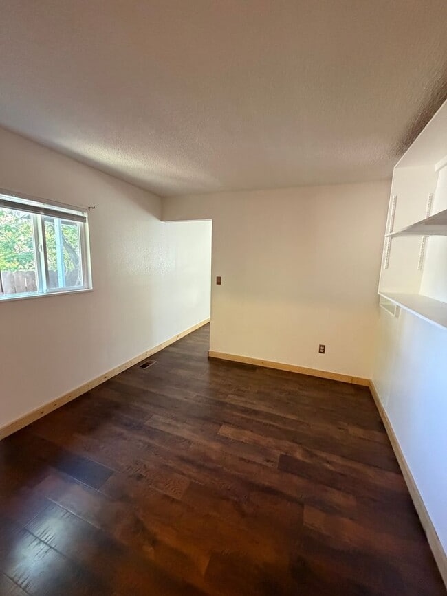 Photo - 1511 Phillips St Unit Back