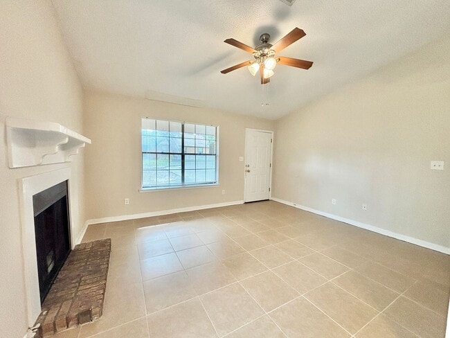 Photo - 9345 Chisholm Rd