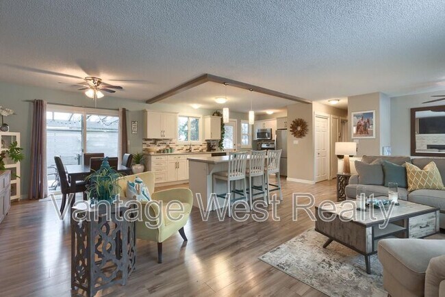 Photo - 3271 McMahon Rd