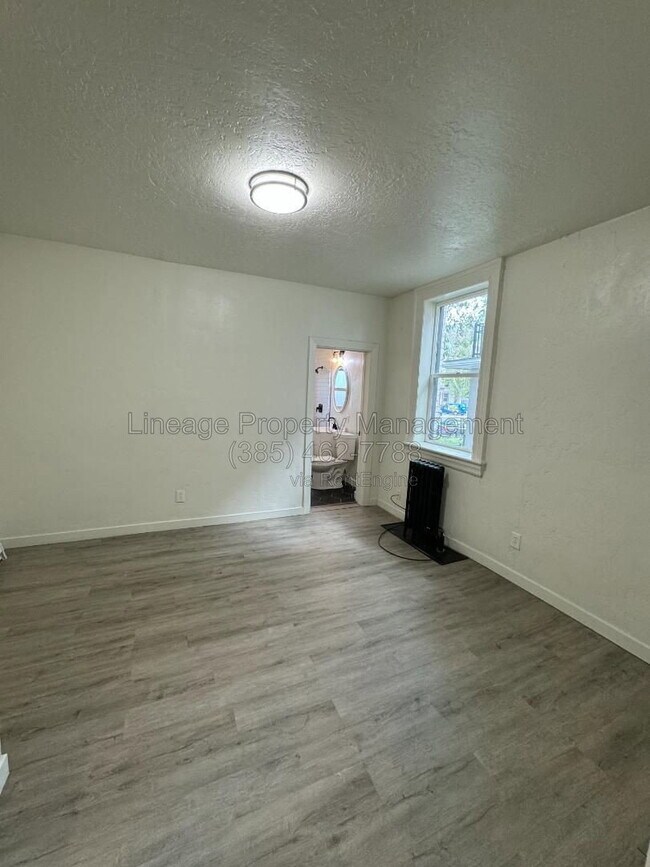 Photo - 376 E Broadway Unit 3