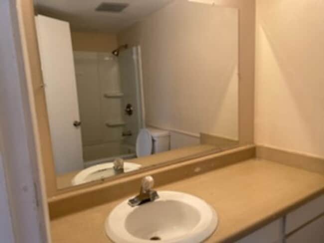 Photo - 260 W Van Fleet Dr