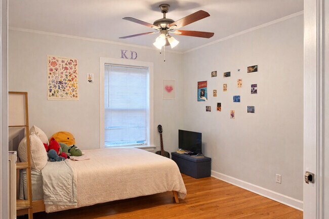 Photo - 6420 N Newgard Ave Unidad 1E