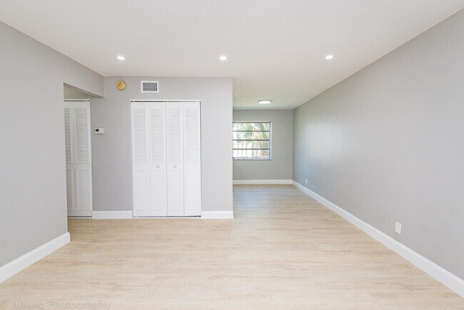 Photo - 2209 NE 2nd St Unit 6