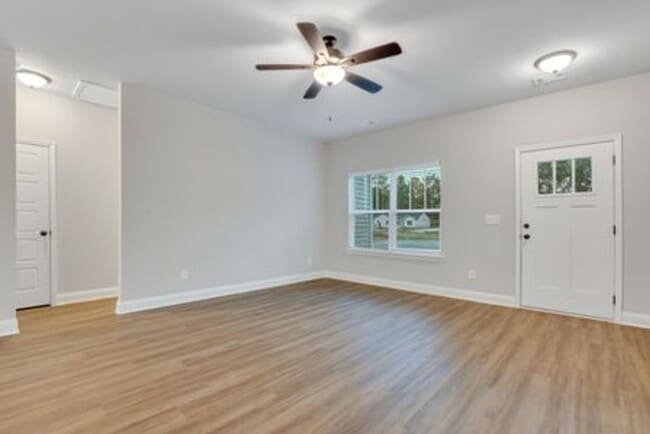 Photo - 120 B Smithfield Dr
