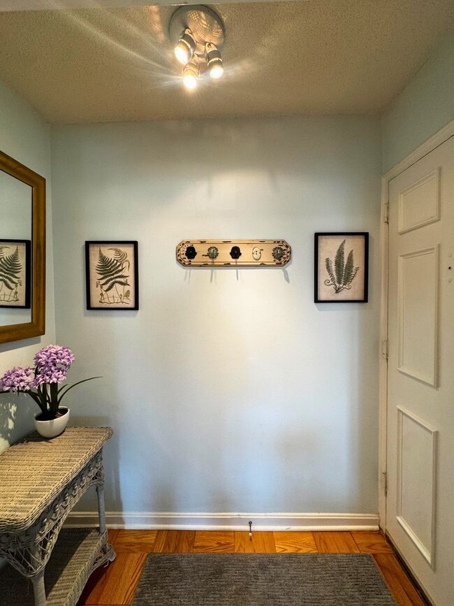 Photo - 4372 N Pershing Dr Unidad 2