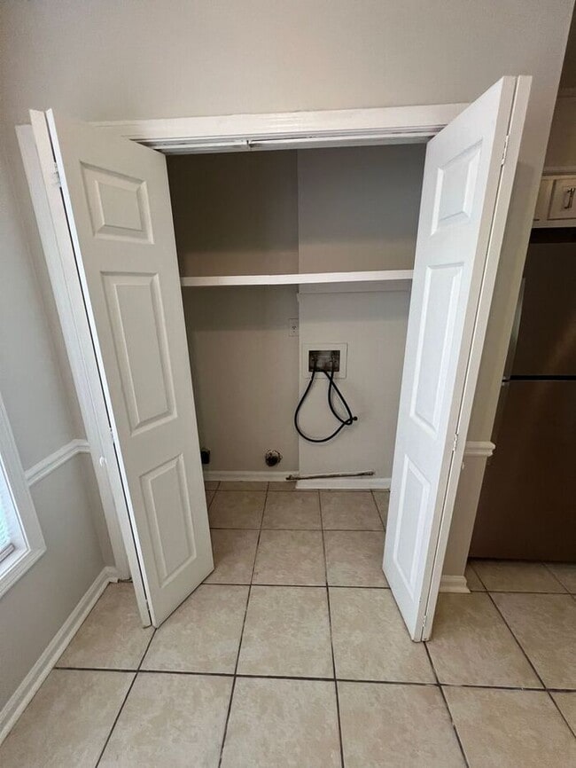 NOW READY! Cozy townhome 2 bedroom 2.5 bathroom duplex in Lawrenceville!