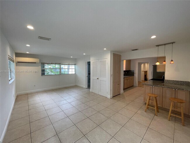 Photo - 2280 SW 20th St