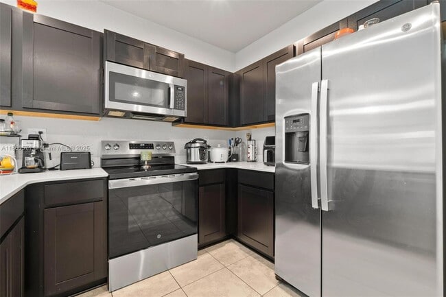 Photo - 610 NW 11th St