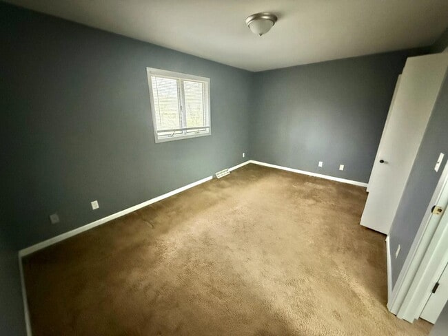 Photo - 437 Foxfire Dr