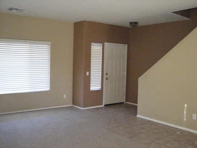 Photo - ++HALF MONTH FREE RENT ++ Gorgeous 4 Bed 3 Car garage home in North Peoria