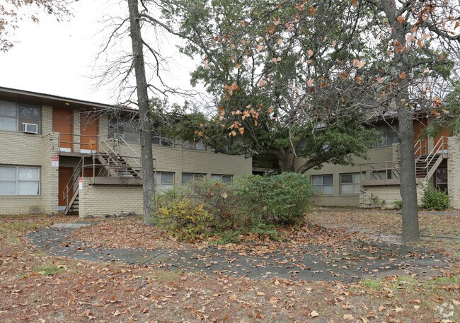 877 Virginia Ave - 877 Virginia Ave Apartments