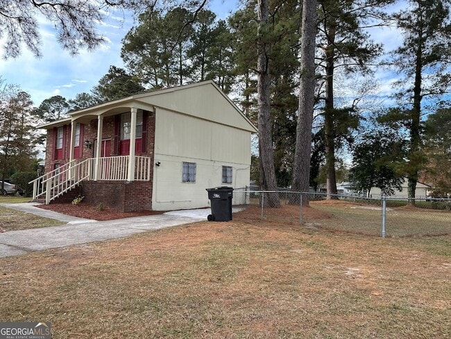 Photo - 1613 Apple Valley Dr