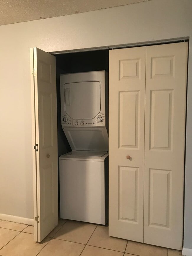 Photo - SPACIOUS RANCH STYLE 3 BEDROOM 2 FULL BATH...