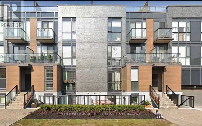 Photo - 370 Wallace Ave