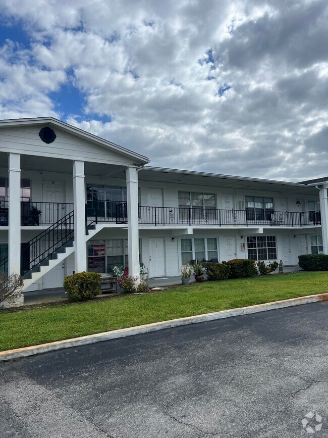 Building Photo - 3751 S Hopkins Ave Unit B-9 Rental
