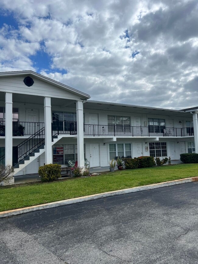 Photo - 3751 S Hopkins Ave Condo Unit B-9