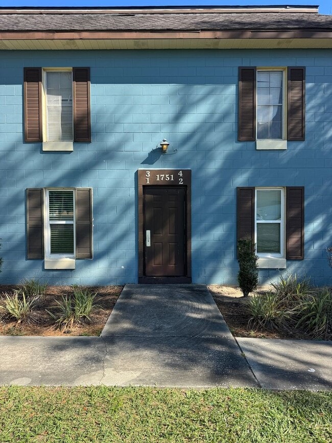 Photo - 1751 NE 2nd St