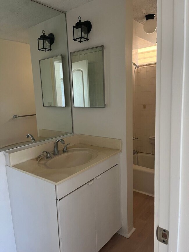 Photo - 85-3 Pokai Bay St