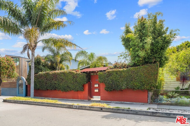 Photo - 648 Palms Blvd