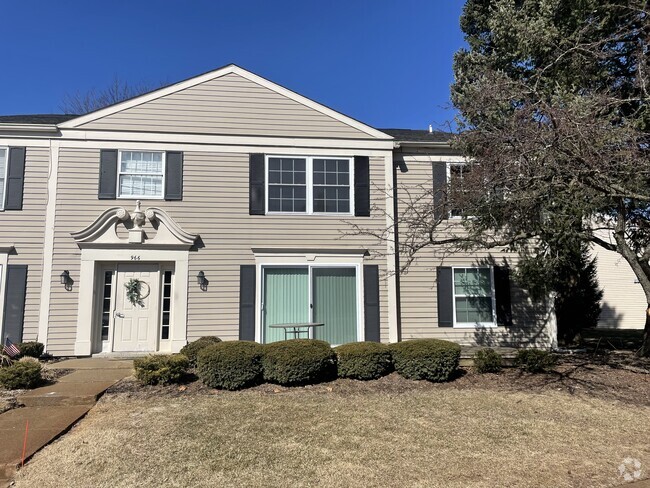 Building Photo - 966 Bloomfield Village Blvd Unit Auburn hills Rental