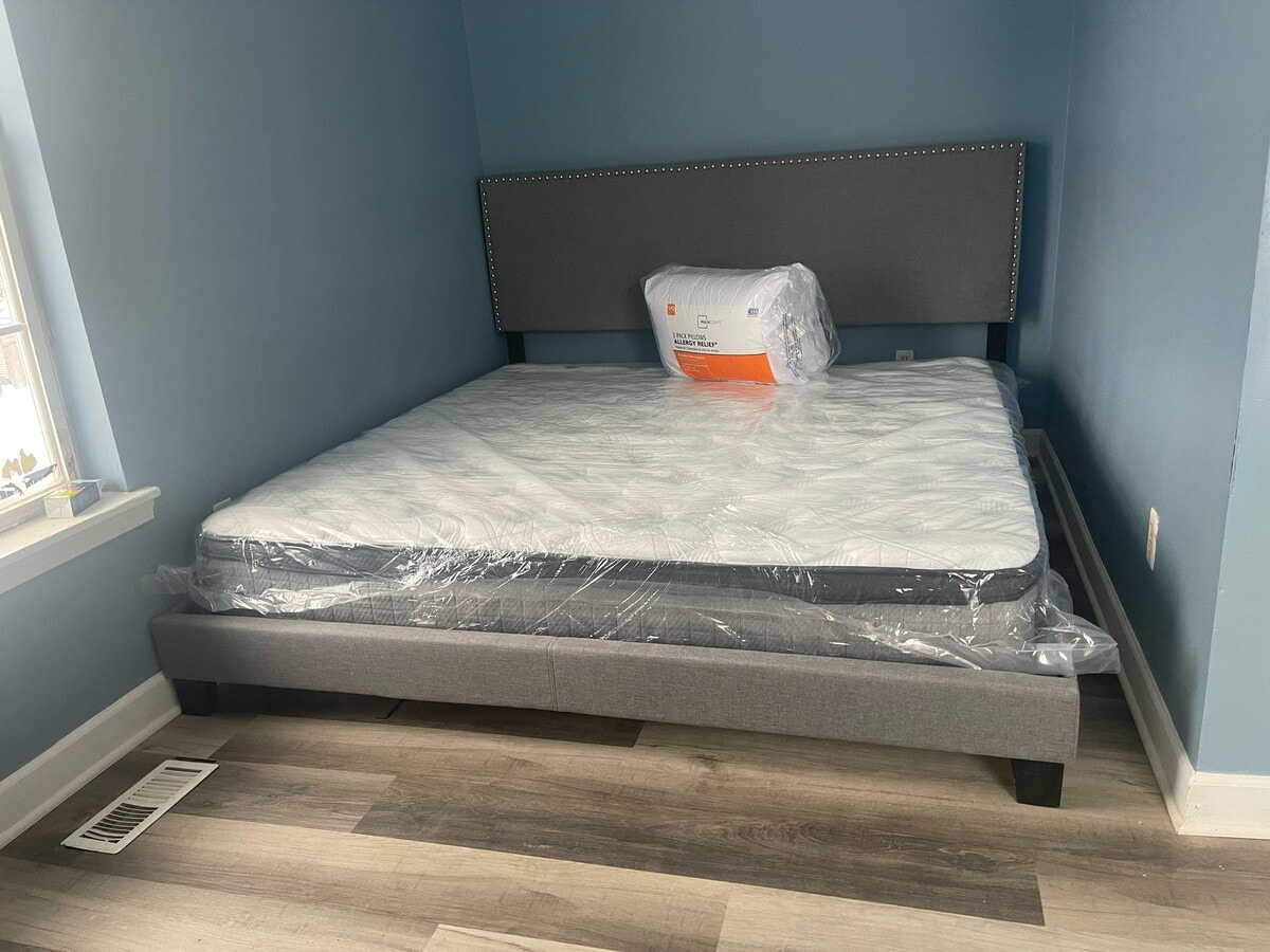 Photo - 8 Robinwood St