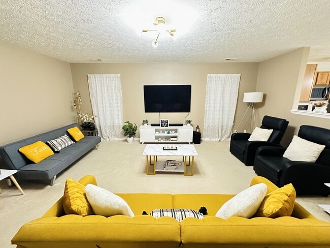 Building Photo - 3003 Remington Dr Rental