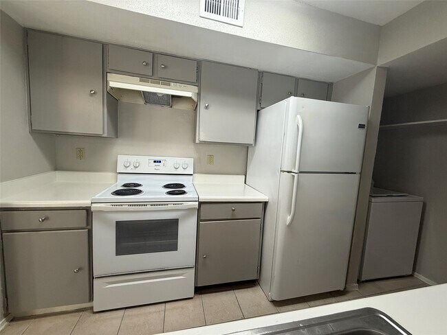 Photo - 7200 W T C Jester Blvd