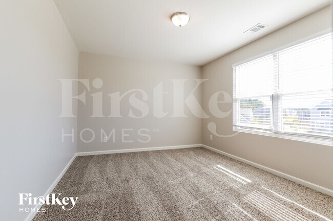 Photo - 98 Bennett Ct