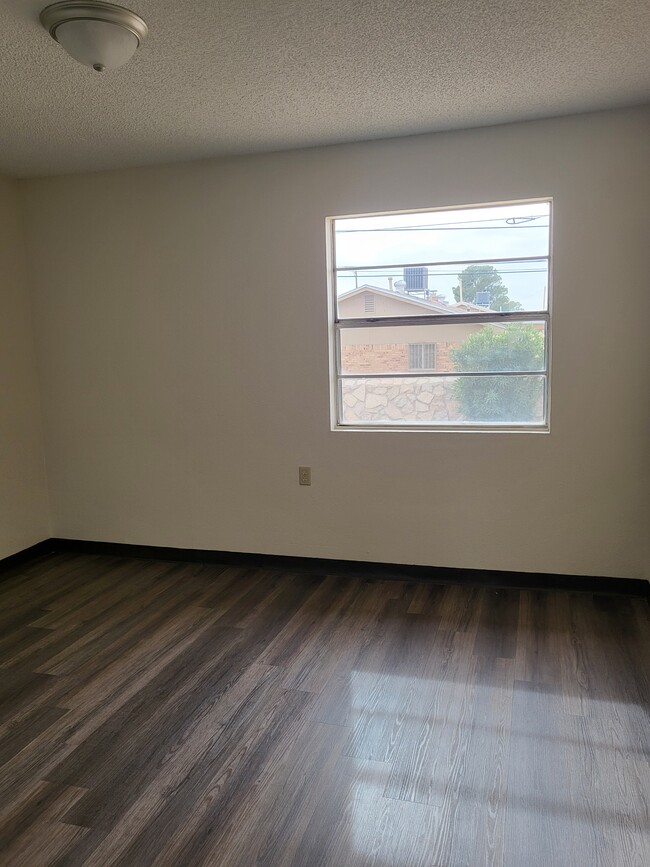 Photo - 5310 Blanco Ave