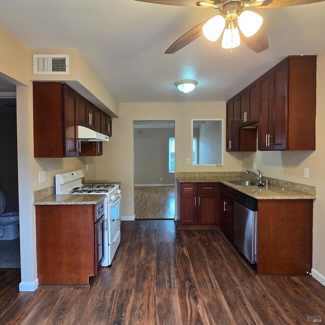 Photo - 1407 Callen St