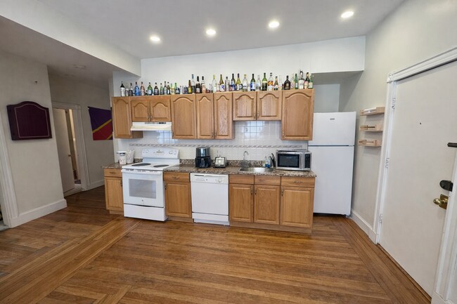 Photo - 20 Gibbs St Unit 2